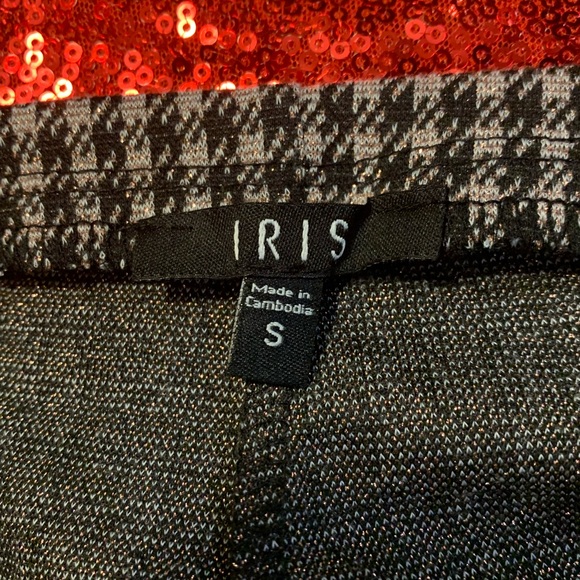 Size small iris skirt set - Picture 5 of 7